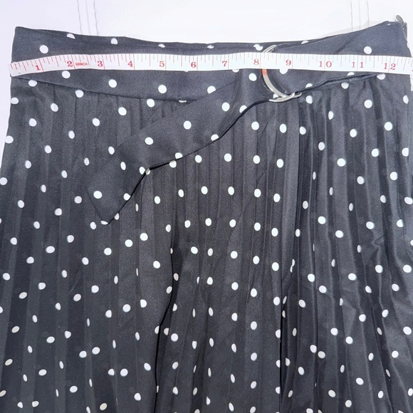 Stradivarius Polka Dot Pleated Skirt in Size S - Picture 7 of 8